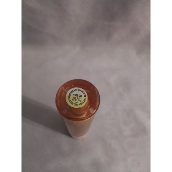 Kylie Cosmetics Yesss Girl High Shine Lip Gloss - Picture 2 of 2